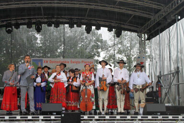 DOŻYNKI W CZARNYM BORZE 2018 ORAZ XV ŚWIĘTO PIEROGA