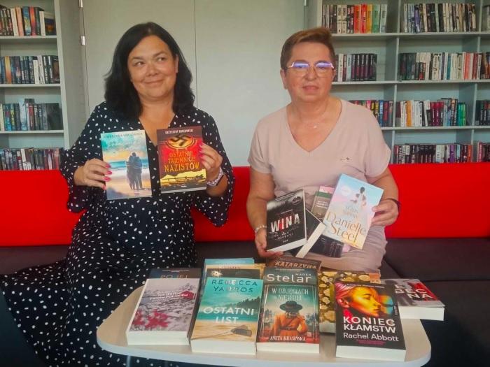 Bibliotekarki z ksiiążkami
