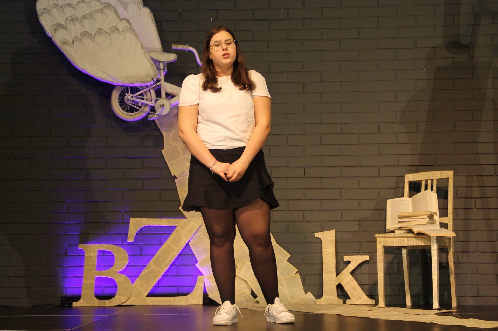 RECYTATORKA NA SCENIE