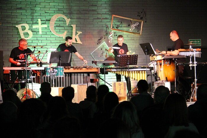 Zespół Repercussion na scenie B+CK w Czarny Borze