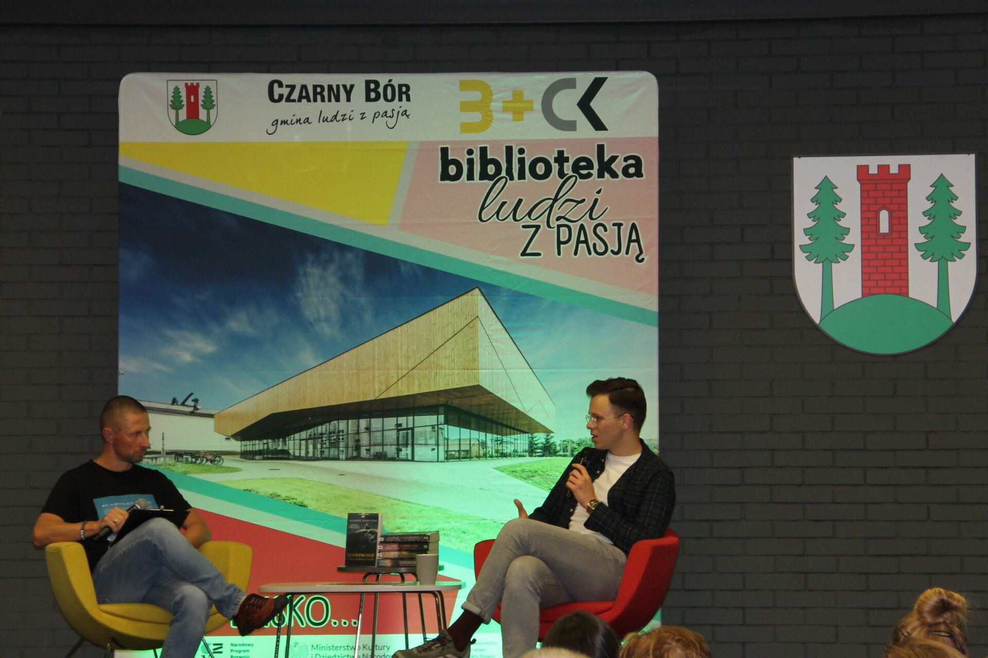 Gortych i prowadzący spotkanie Arek Łapka