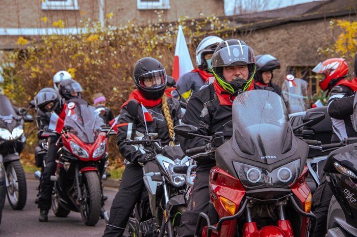 Motocykliści czekają na patriotyczny objazd po Gminie Czarny Bór
